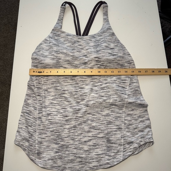 Lululemon Moment to Movement 2 in 1 Tank Top Built in Sport Bra Strappy size 6 - Picture 10 of 13